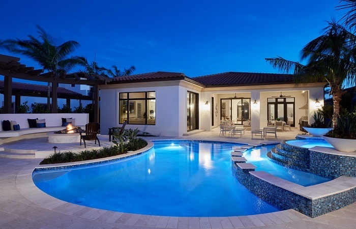 Carina_PORT_MLV08_Rear Dusk