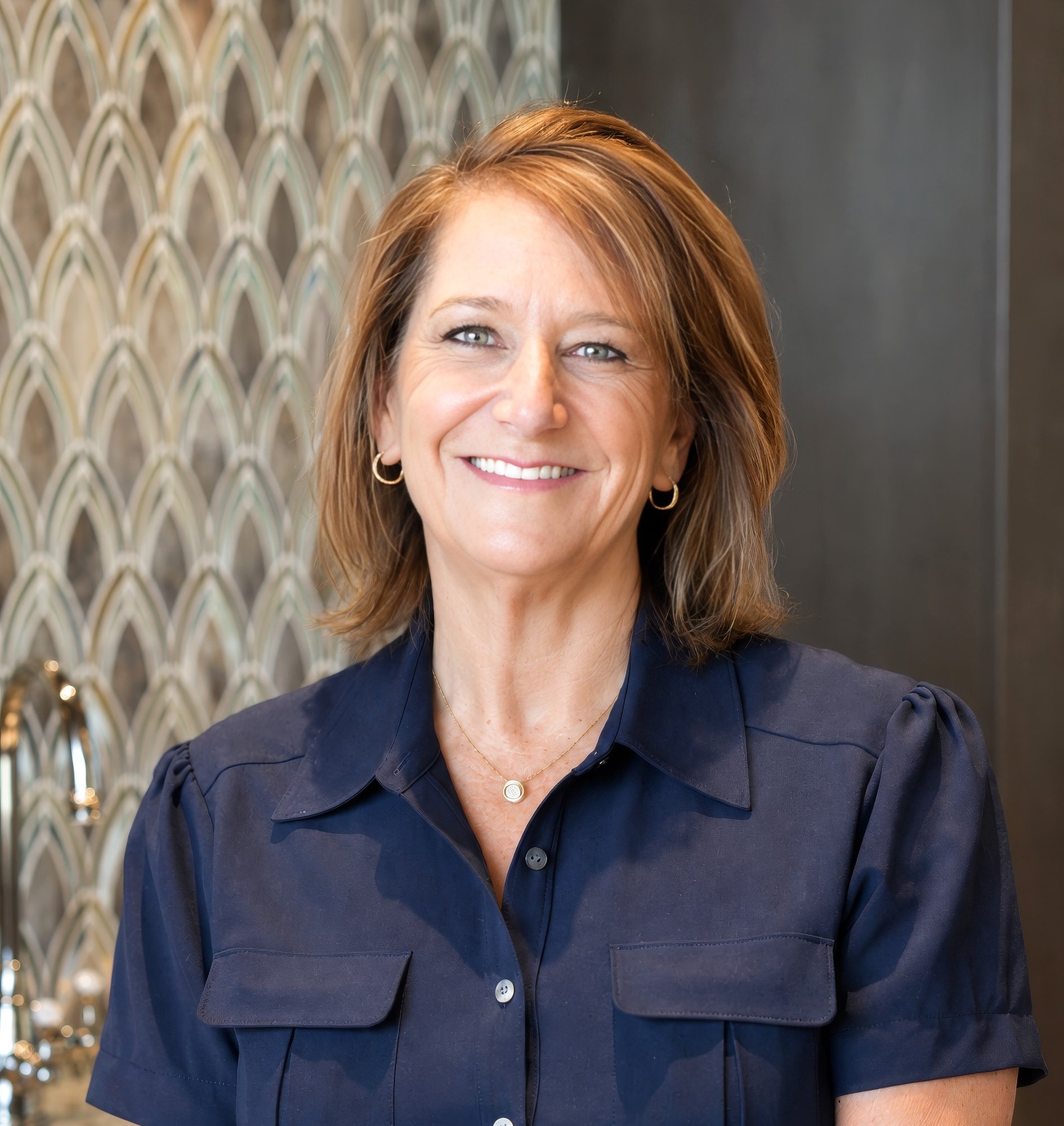 Lisa Van Dien