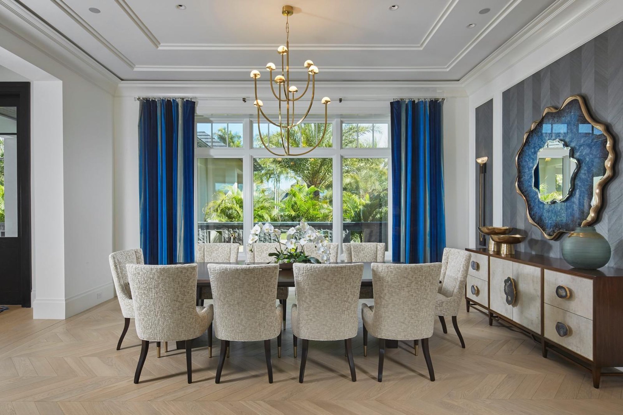 3220RumRow_Dining Room2