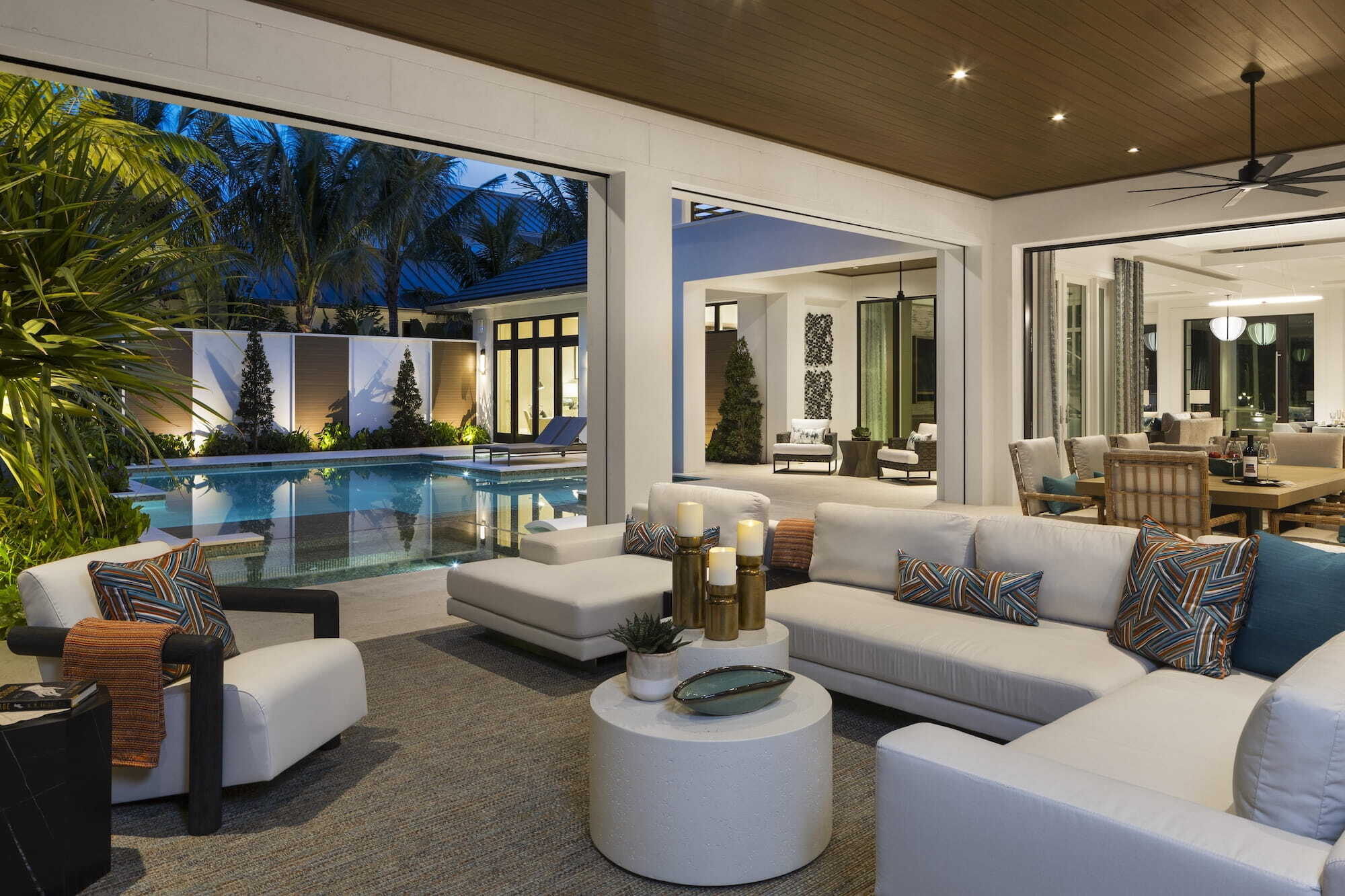 LH_2021 Gordon Dr E_Outdoor Living Dusk (1)