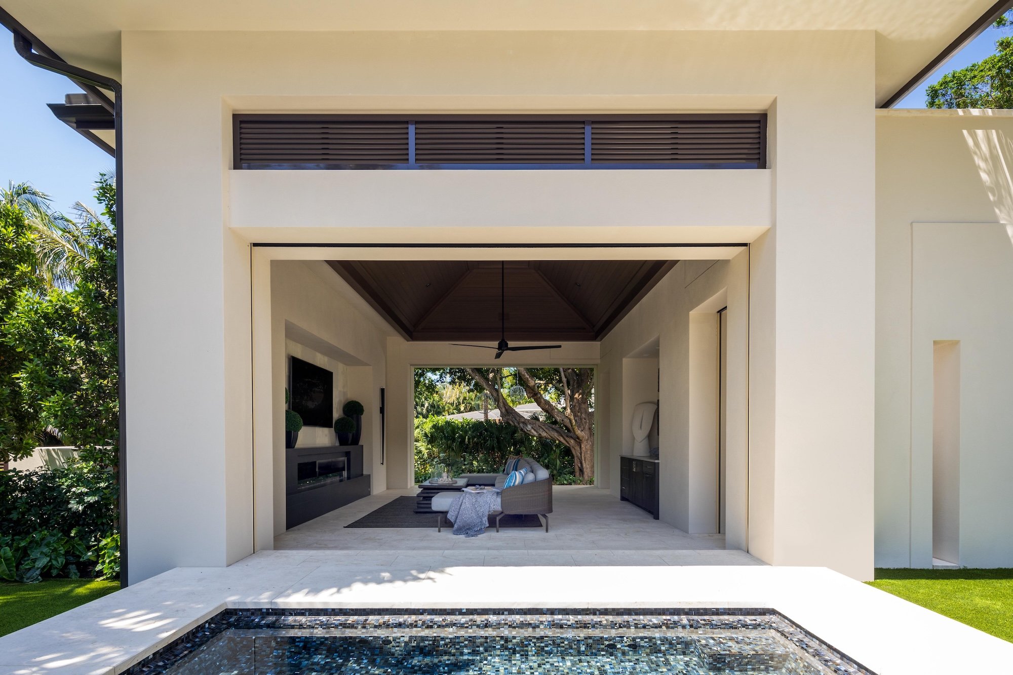 LH_477 3rd St. N_Outdoor Living 2