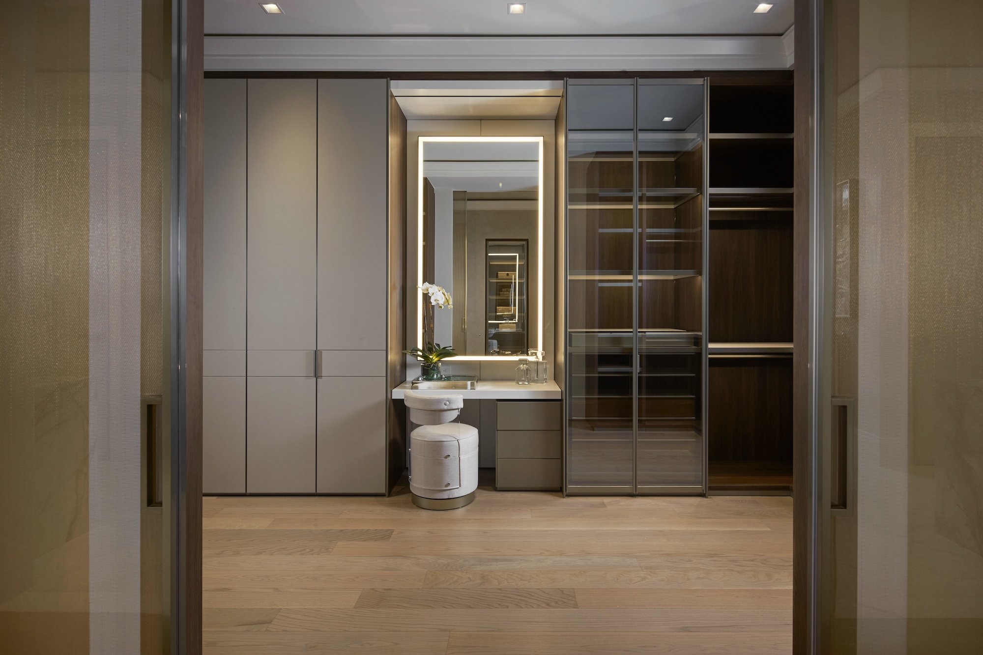 3233GinLn_Master Closet