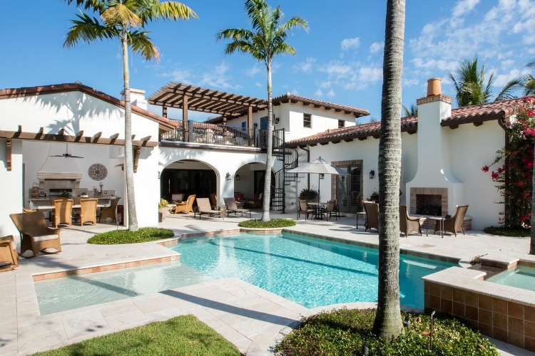 Remodeling in Naples FL includes making the most of your outdoor living space..jpg