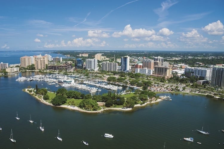 Sarasota home builder, London Bay Homes, builds in beautiful luxury home communities..jpeg